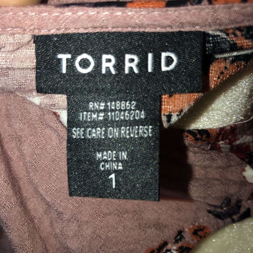 Torrid Plus Size Floral Print Chiffon Tank Top 1 - Picture 6 of 7